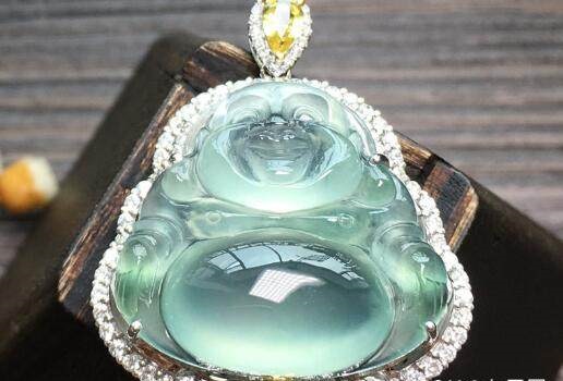 冰种晴水弥勒佛公金镶钻天然翡翠吊坠.jpg?x-oss-process=image/auto-orient,1/quality,q_90/watermark,image_dXBsb2Fkcy93YXRlcl9tYXJrL2ppdXl1LnBuZz94LW9zcy1wcm9jZXNzPWltYWdlL3Jlc2l6ZSxQXzM1L2JyaWdodCw4NA,x_12,y_18