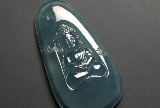 冰种蓝水宝宝佛天然翡翠吊坠.jpg?x-oss-process=image/auto-orient,1/quality,q_90/watermark,image_dXBsb2Fkcy93YXRlcl9tYXJrL2ppdXl1LnBuZz94LW9zcy1wcm9jZXNzPWltYWdlL3Jlc2l6ZSxQXzM1L2JyaWdodCw4NA,x_12,y_18