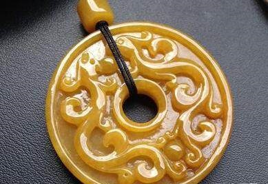 黄翡保养.jpg?x-oss-process=image/auto-orient,1/quality,q_90/watermark,image_dXBsb2Fkcy93YXRlcl9tYXJrL2ppdXl1LnBuZz94LW9zcy1wcm9jZXNzPWltYWdlL3Jlc2l6ZSxQXzM1L2JyaWdodCw4NA,x_12,y_18