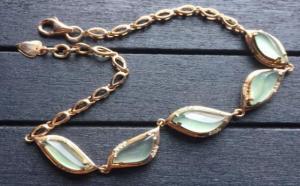 听说晴水翡翠是高档翡翠，那么冰种晴水翡翠贵不贵？