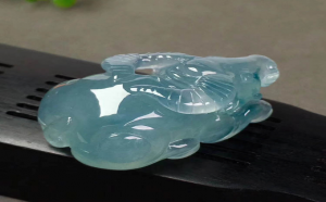 蓝水翡翠的一种非常相似的仿冒石！必看！