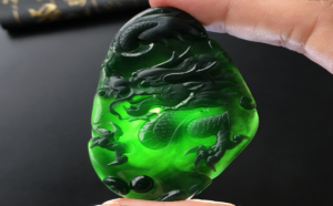 为什么墨翠受到大众的喜爱？其意义特别？