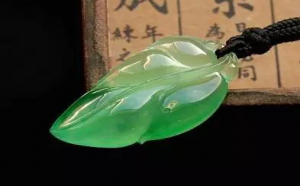 如何挑选翡翠叶子？原来有五大学问