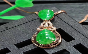 揭秘！翡翠颜色形成的原因