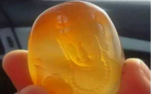 自己简单鉴定玉真假的几种方法