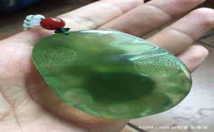蛇纹岩玉和昆仑玉的区别是什么？
