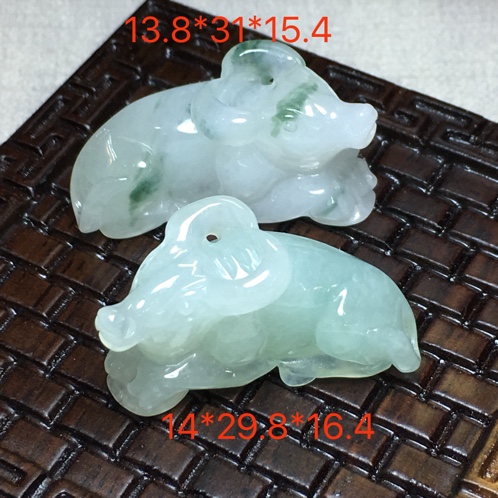 天然翡翠A货生肖吊坠