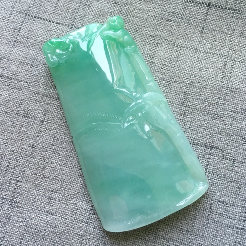 天然翡翠飘绿节节高升节节高升吊坠