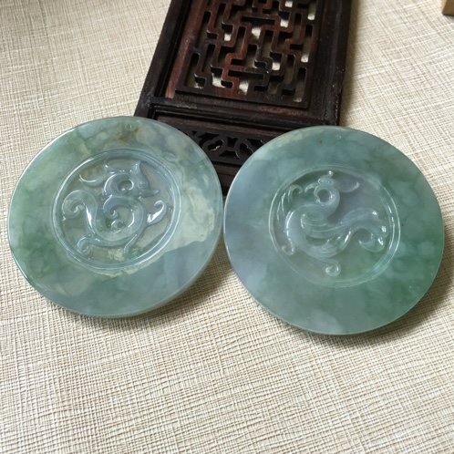 翡翠a货龙凤牌吊坠