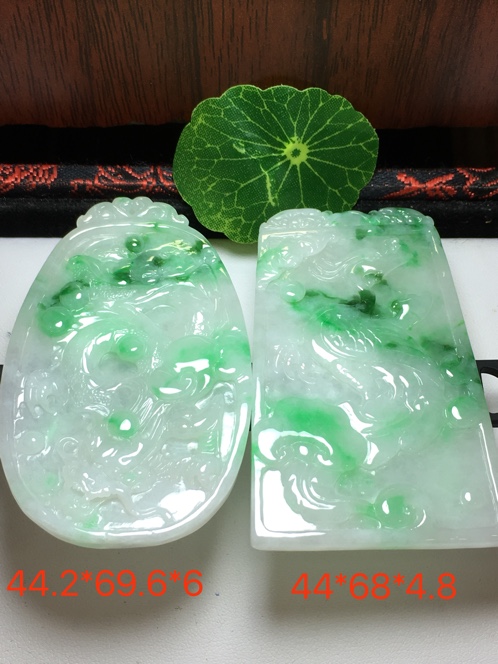 翡翠a货龙凤牌吊坠