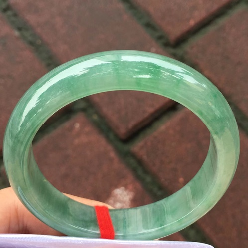 种老料细云南翡翠油青手镯
