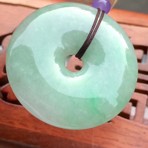 翡翠a货飘绿平安扣平安扣吊坠