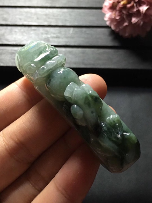A货翡翠糯种貔貅貔貅挂件