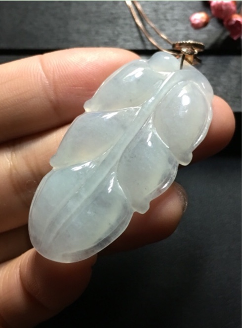 天然翡翠金枝玉叶挂件