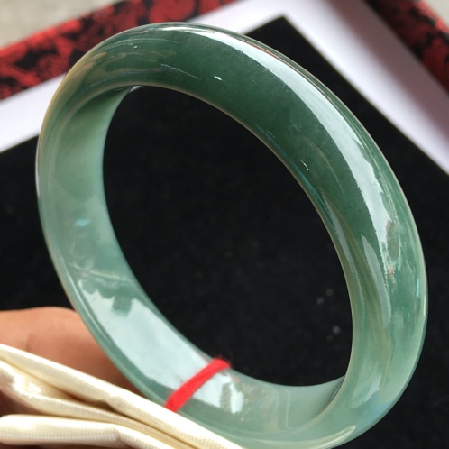 翡翠A货油青手镯