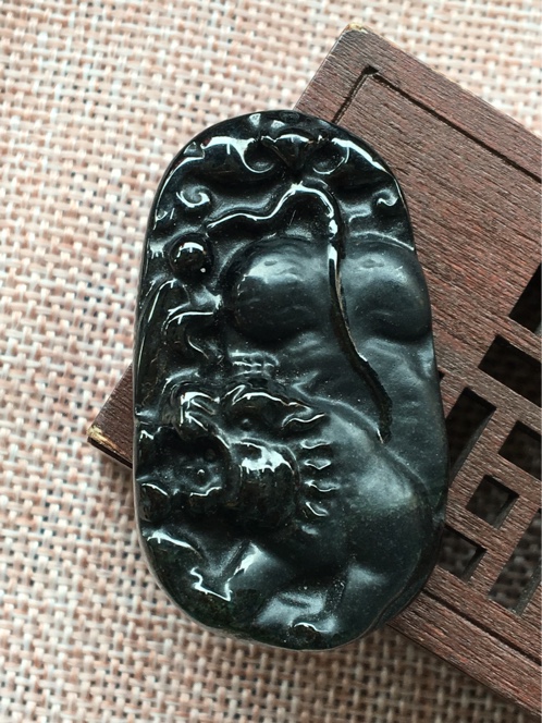 墨翠生肖虎吊坠