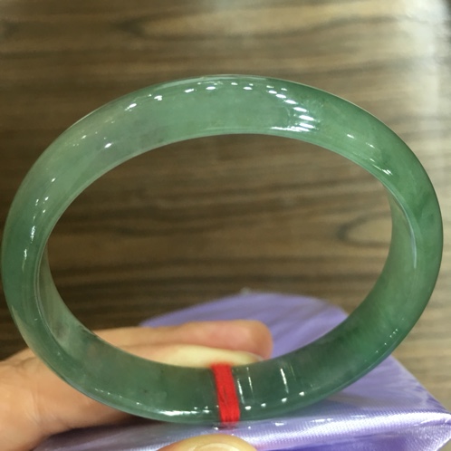 天然翡翠冰种油青贵妃