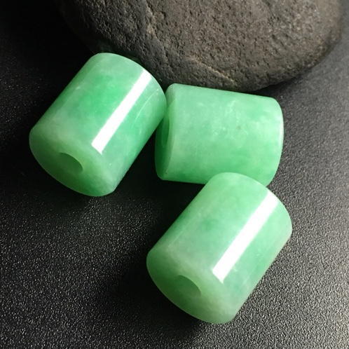 路路通 翡翠