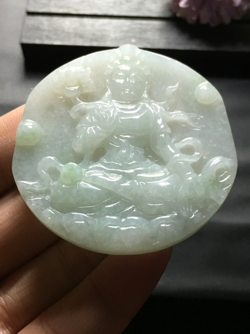 A货翡翠糯种生肖挂件