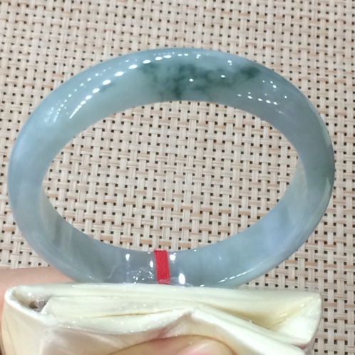翡翠a货花青油青正圈手镯