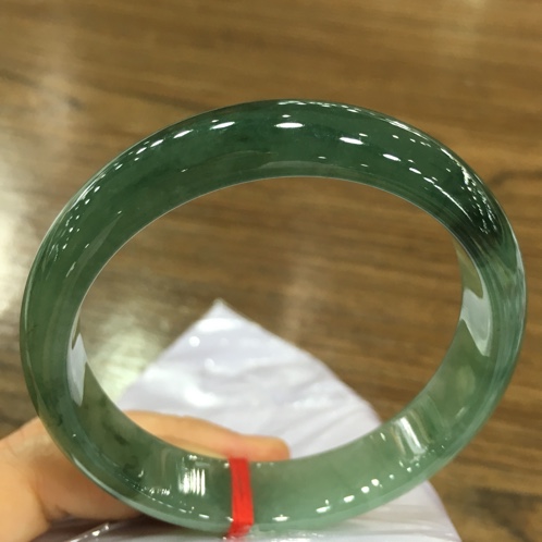 云南翡翠冰种油青正圈手镯