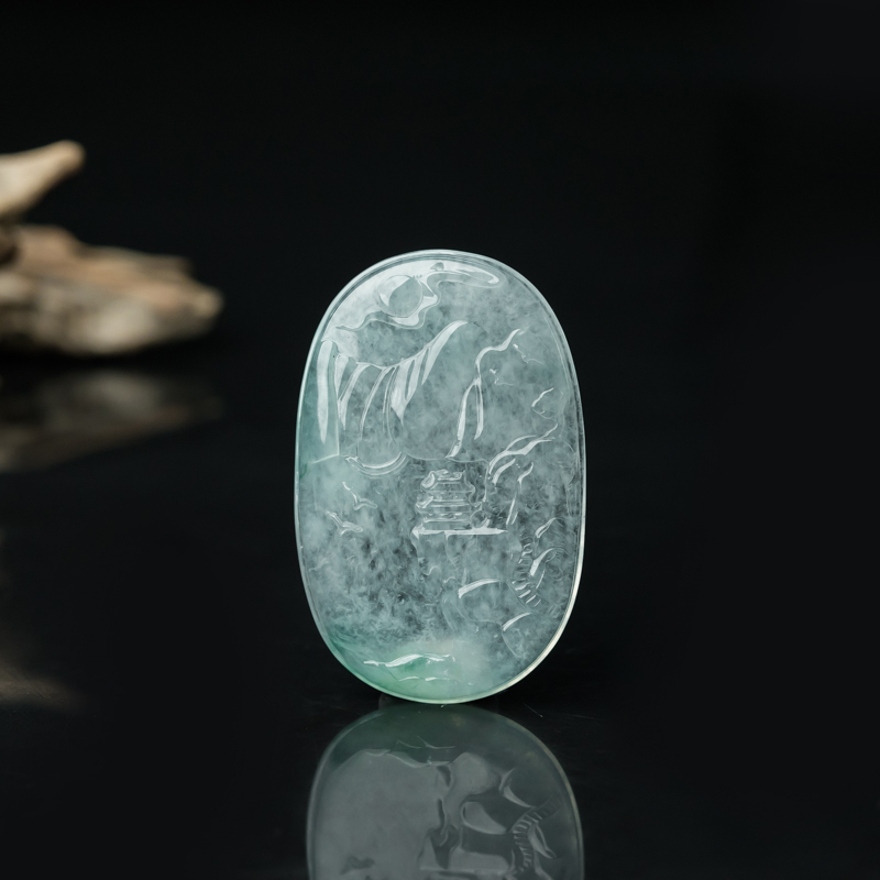 冰种飘翠翡翠山水吊坠