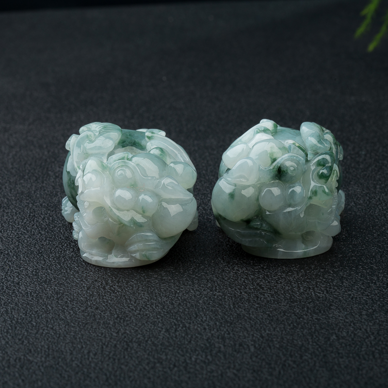 糯种飘花翡翠貔貅摆件(一对)
