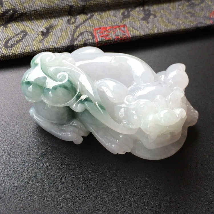 糯冰种飘花貔貅挂件/摆件