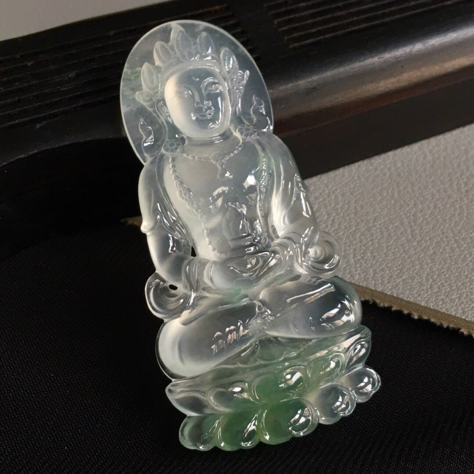 冰种飘花莲花渡母挂件翡翠