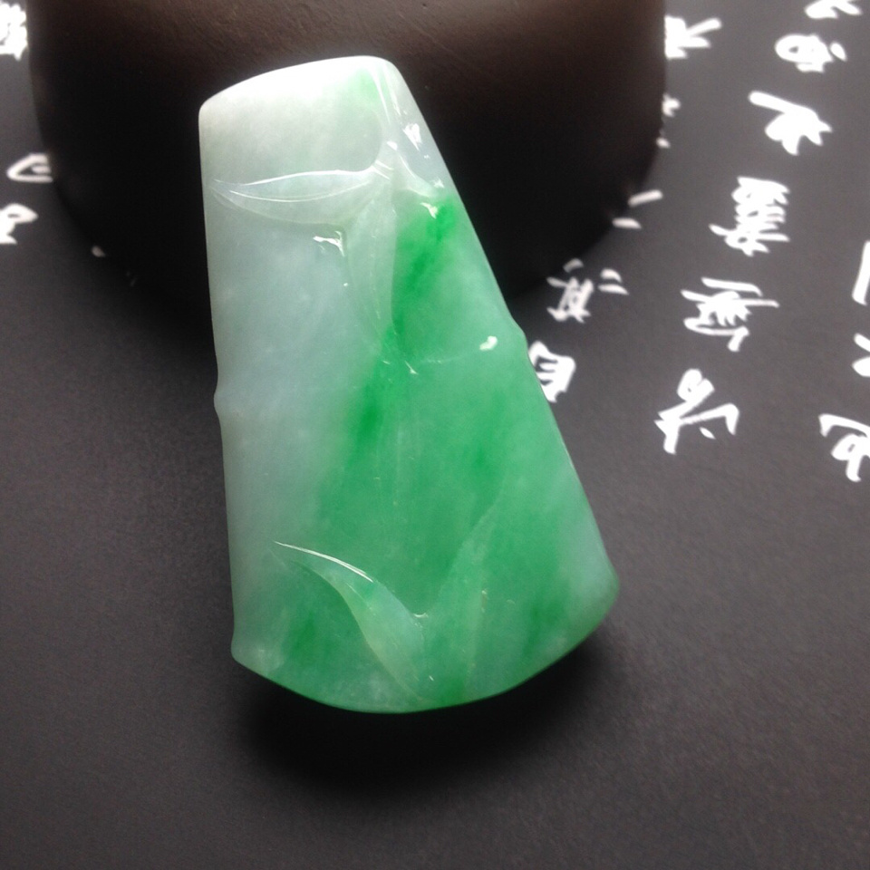 糯冰种翠色节节高翡翠