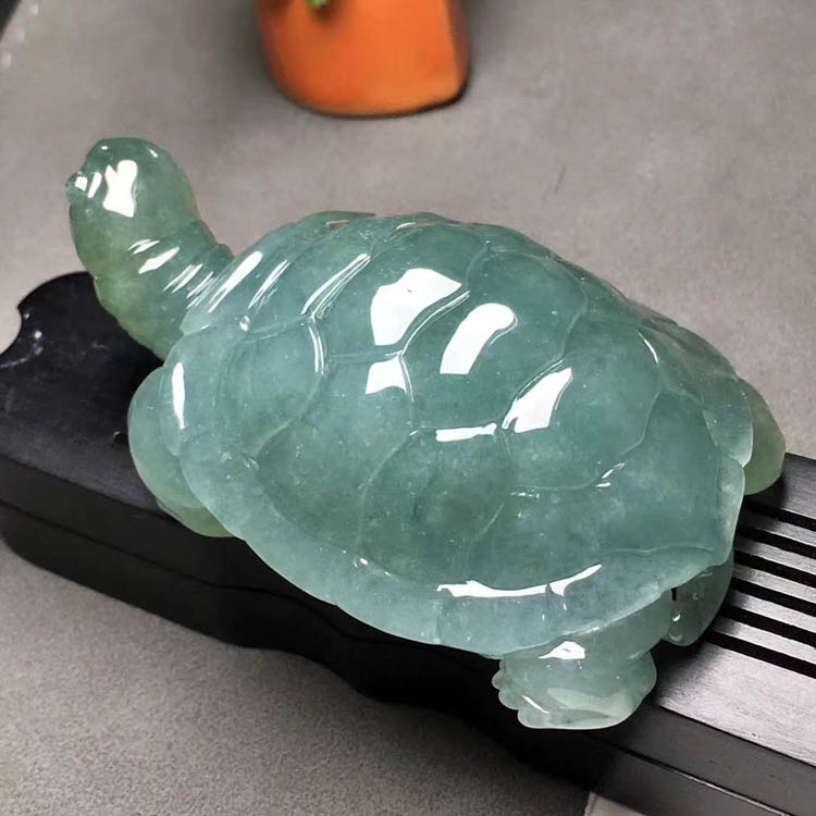 【长寿龟】蓝色糯冰种翡翠摆件