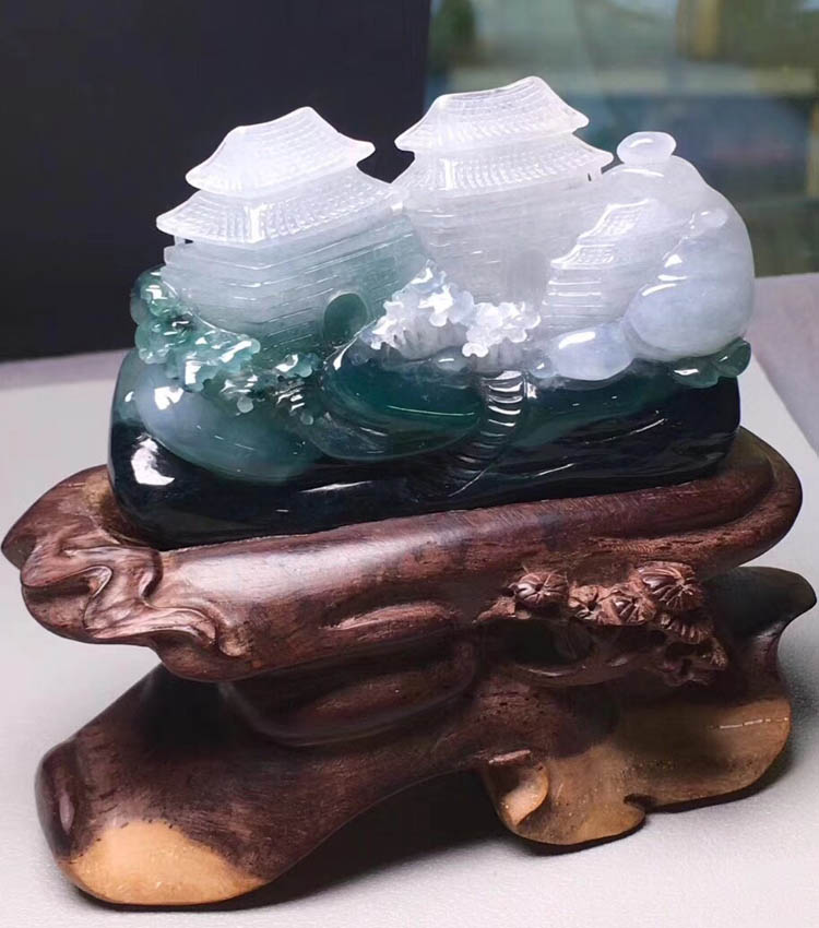 【城楼】糯冰种蓝白色翡翠小摆件