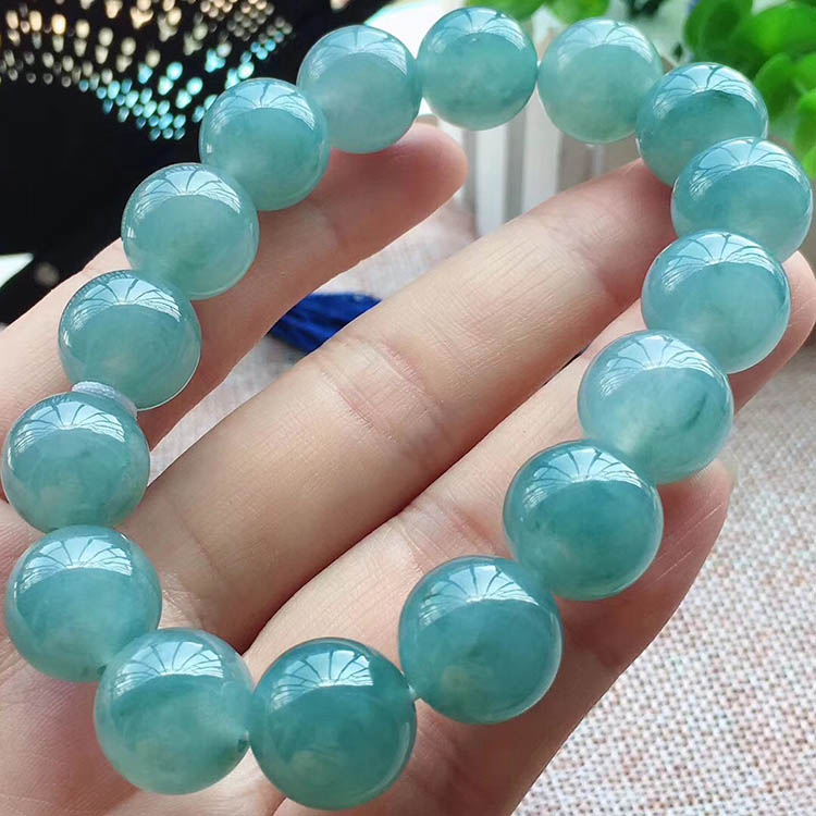 蓝水冰糯种翡翠手串