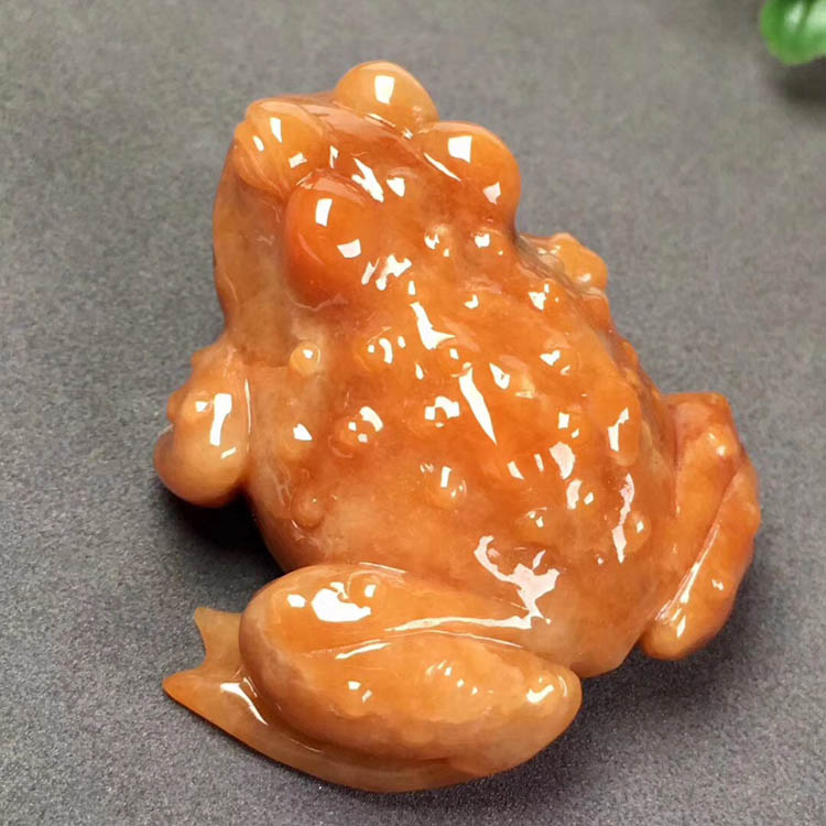【呱呱来财青蛙】糯种红翡摆件