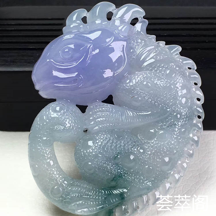 糯种春带彩蜥蜴翡翠挂件