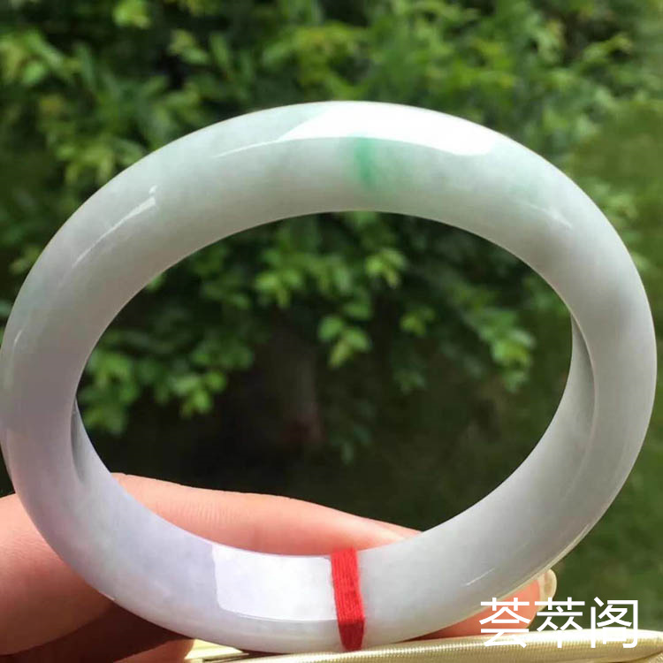 春带彩糯种正圈翡翠手镯