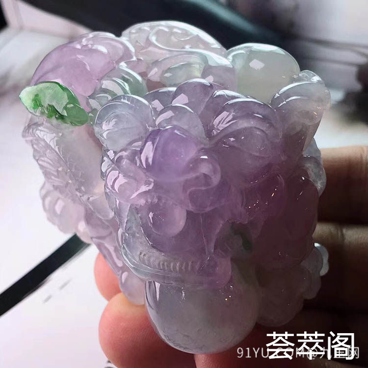 糯种春带彩貔貅翡翠摆件第2张