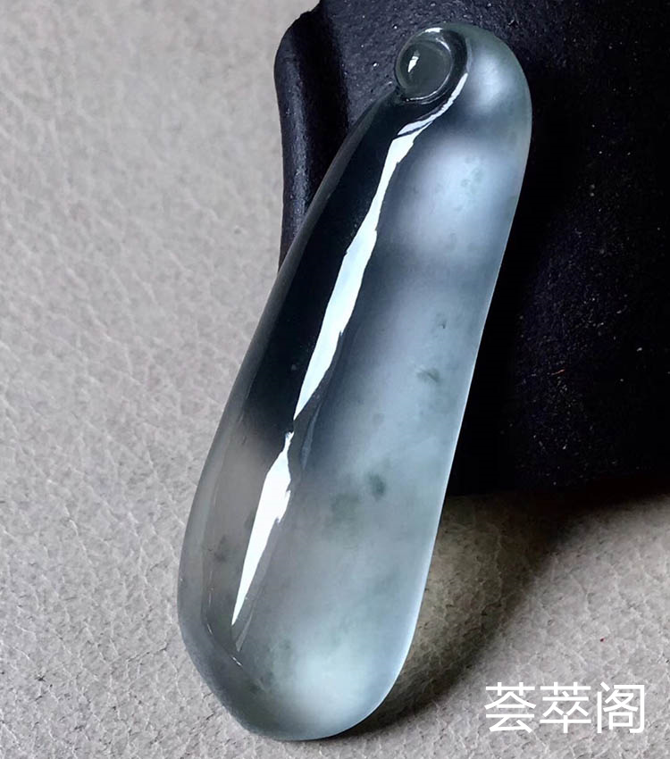 飘花高冰种福豆翡翠吊坠