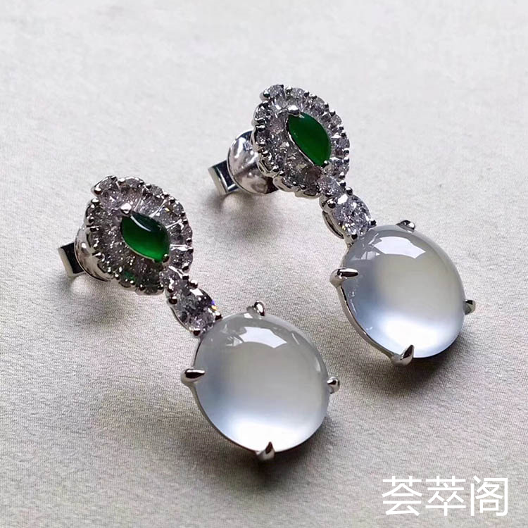 玻璃种无色蛋面翡翠耳坠