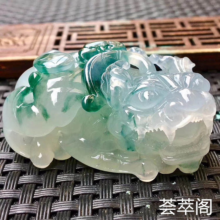 冰糯种飘花貔貅翡翠摆件第3张