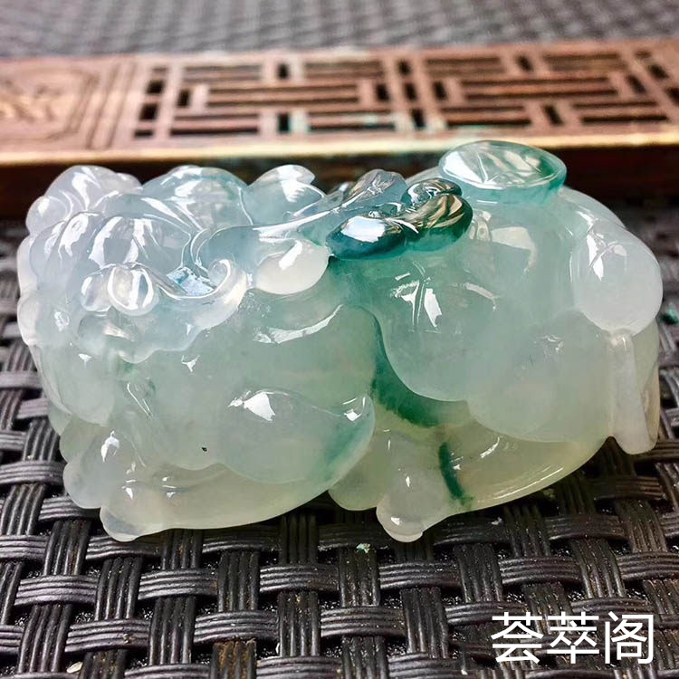 冰糯种飘花貔貅翡翠摆件第6张