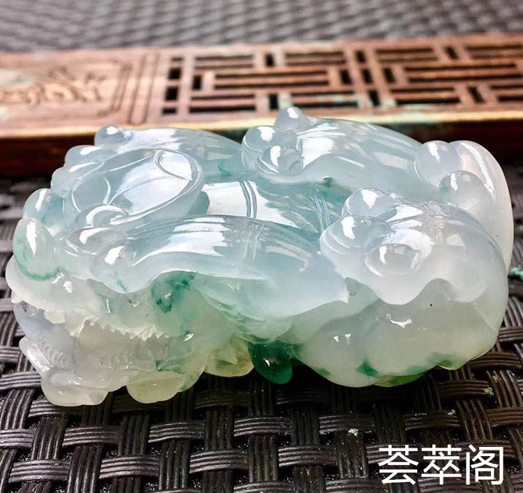 冰糯种飘花貔貅翡翠摆件第5张
