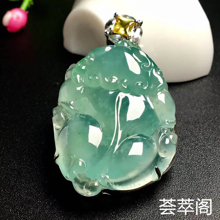 冰种晴水貔貅翡翠吊坠