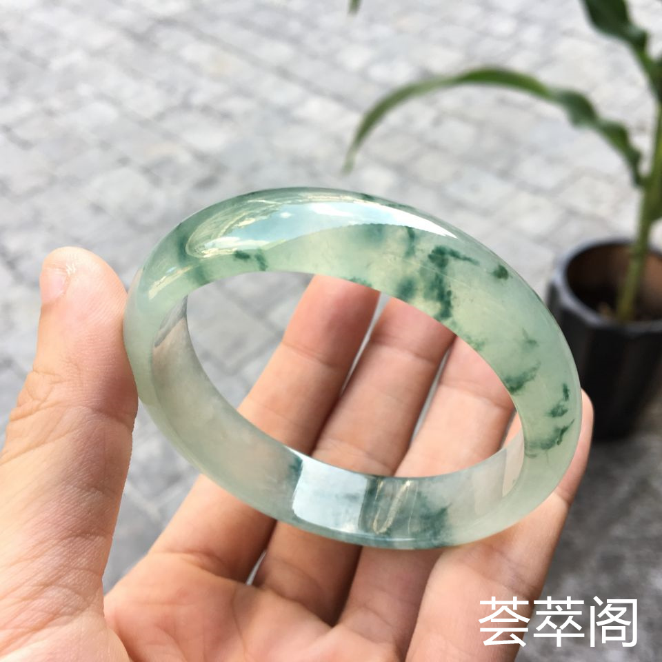 冰种飘花翡翠手镯 