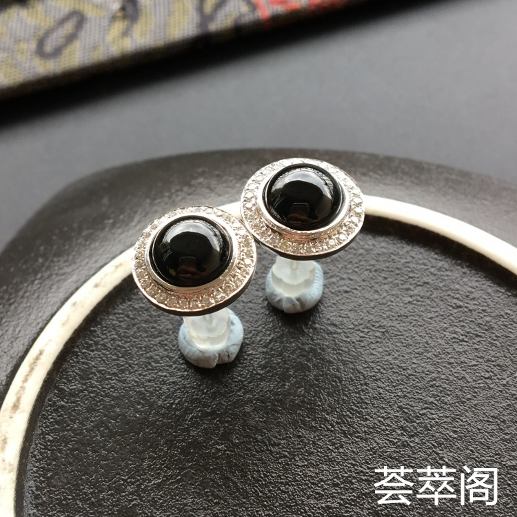 镶白金钻石冰种墨翠翡翠耳钉一对