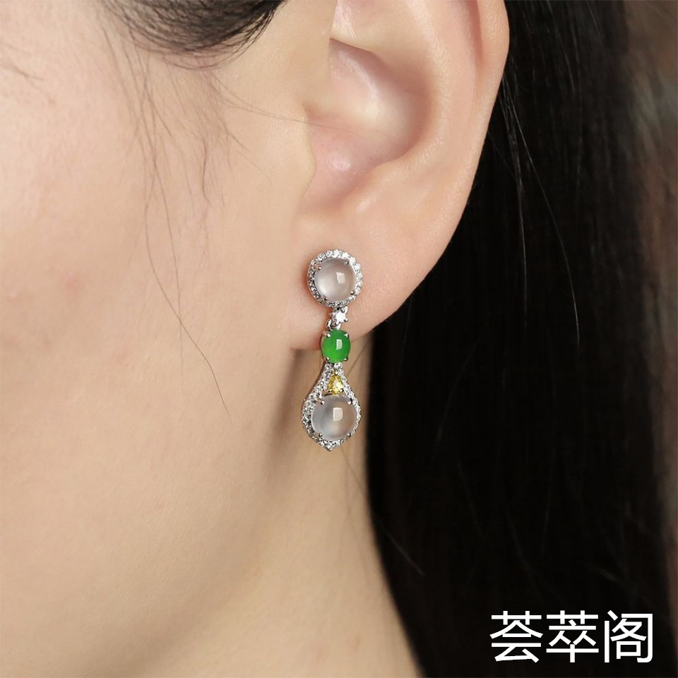 翠色翡翠耳钉镶白金钻