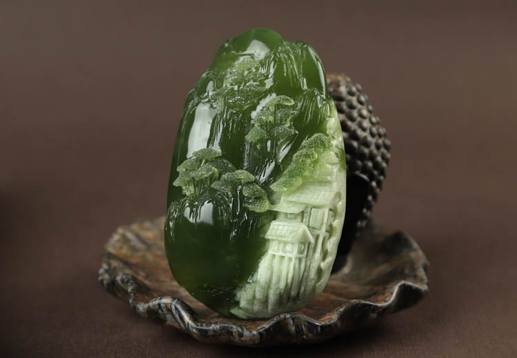 天然岫玉翠玉老料山水意境手把件 98*60*38mm