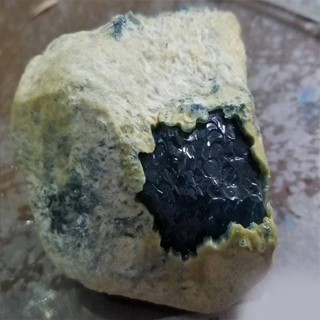 翡翠原石一般出现在哪些地区