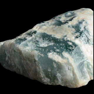 翡翠原石冰种怎么辨认