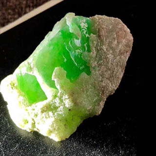 翡翠原石什么叫水翻沙